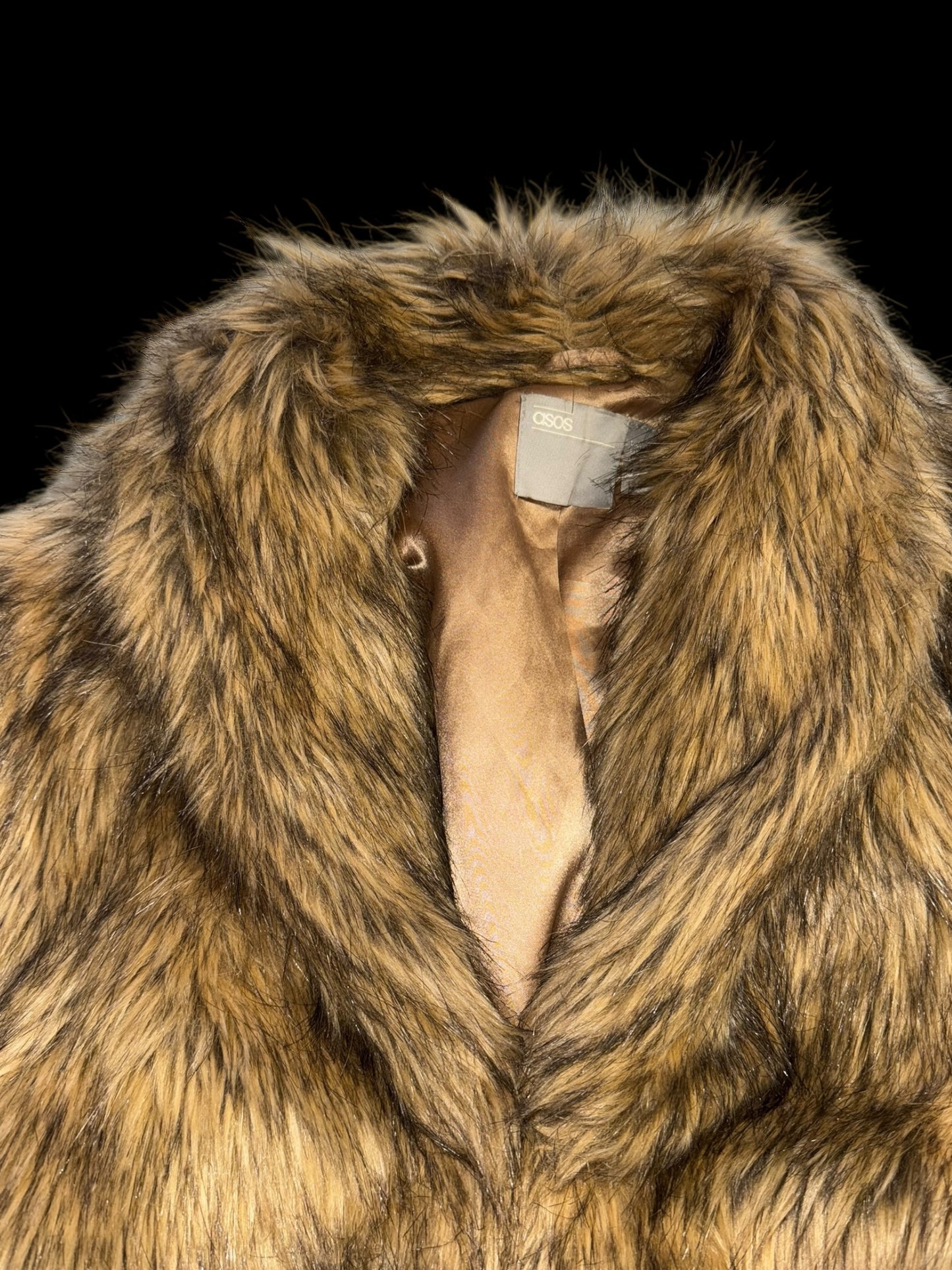 ASOS faux fur coat М