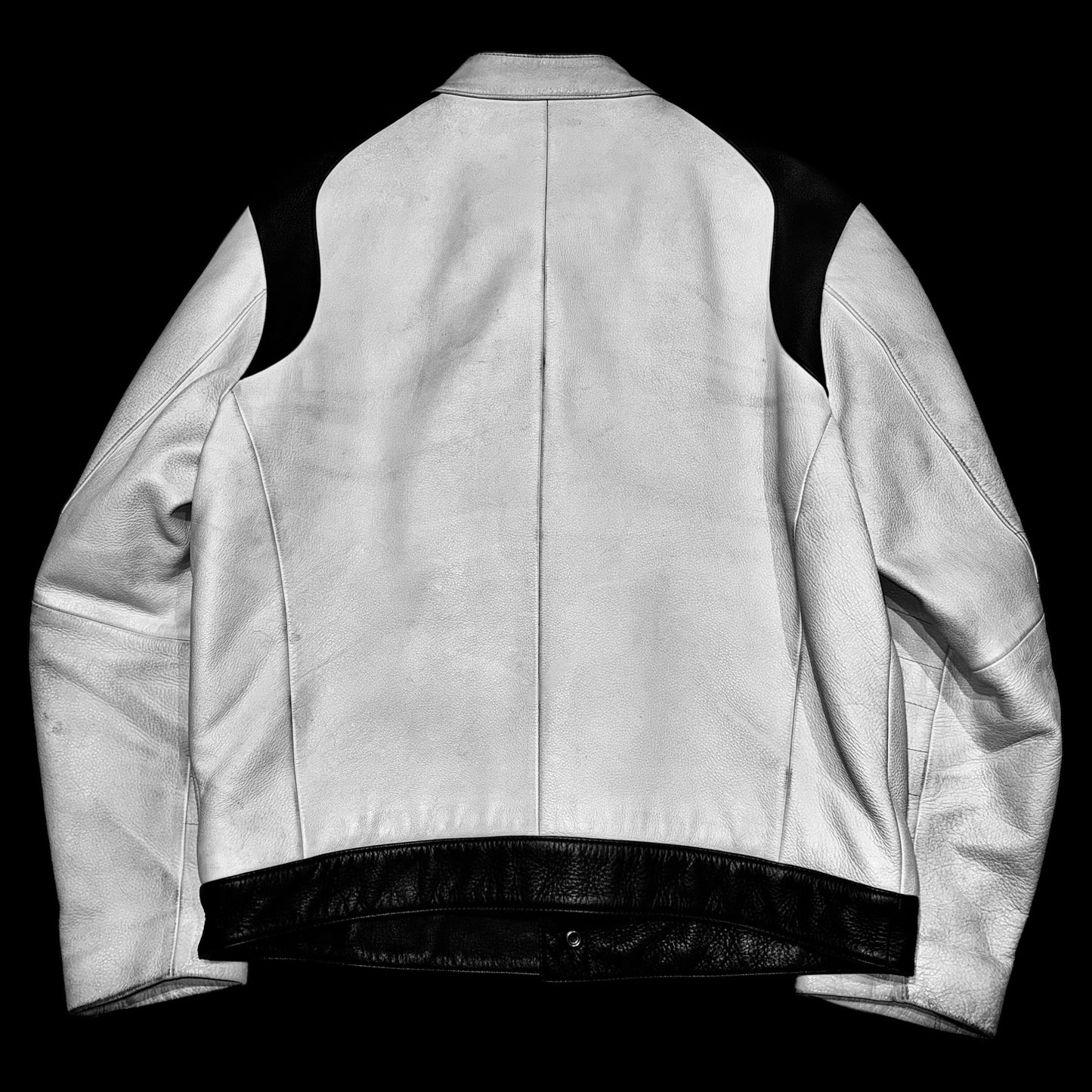 Чорно-біла шкіряна куртка Л