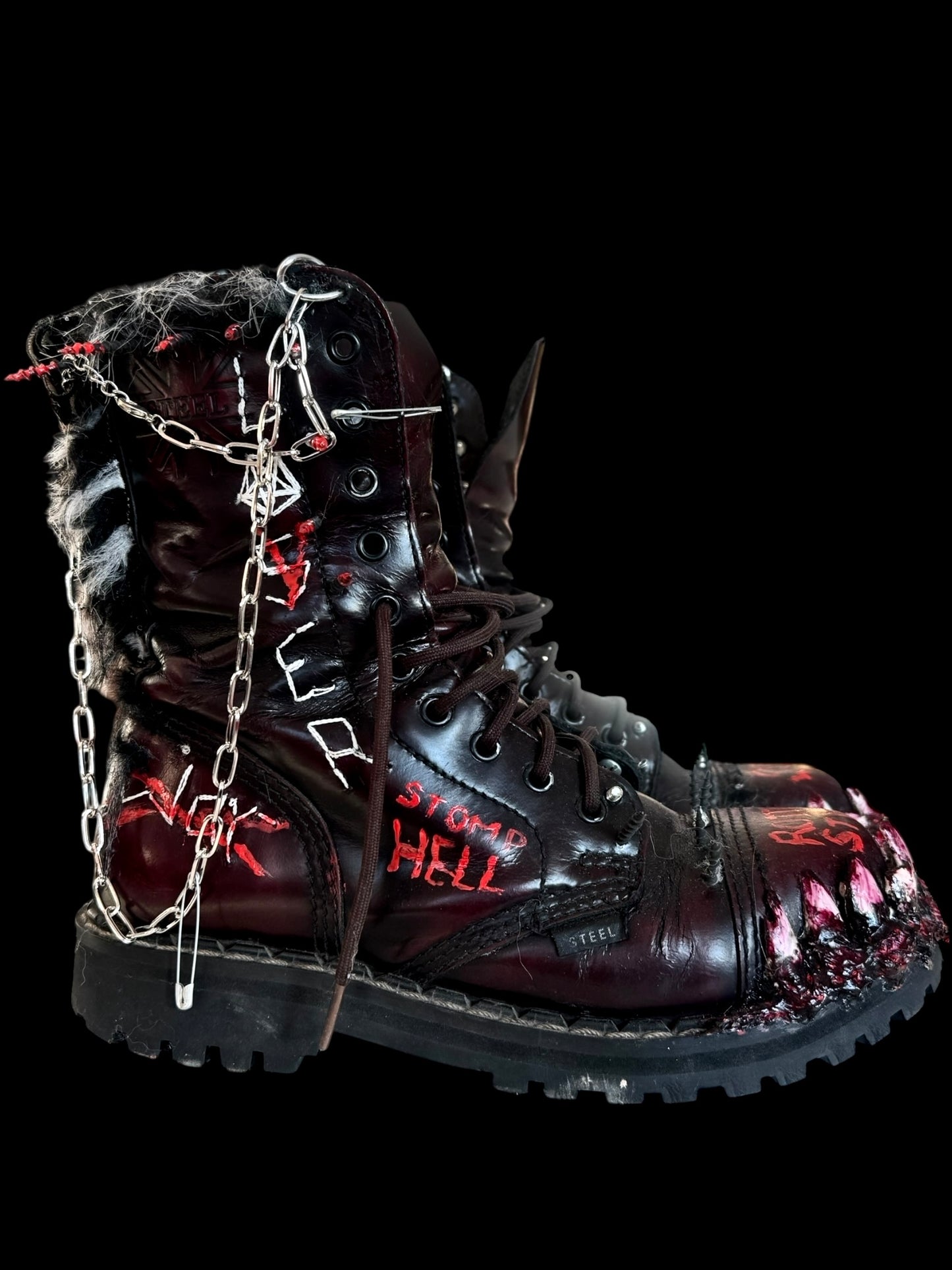 Teeth Steel boots