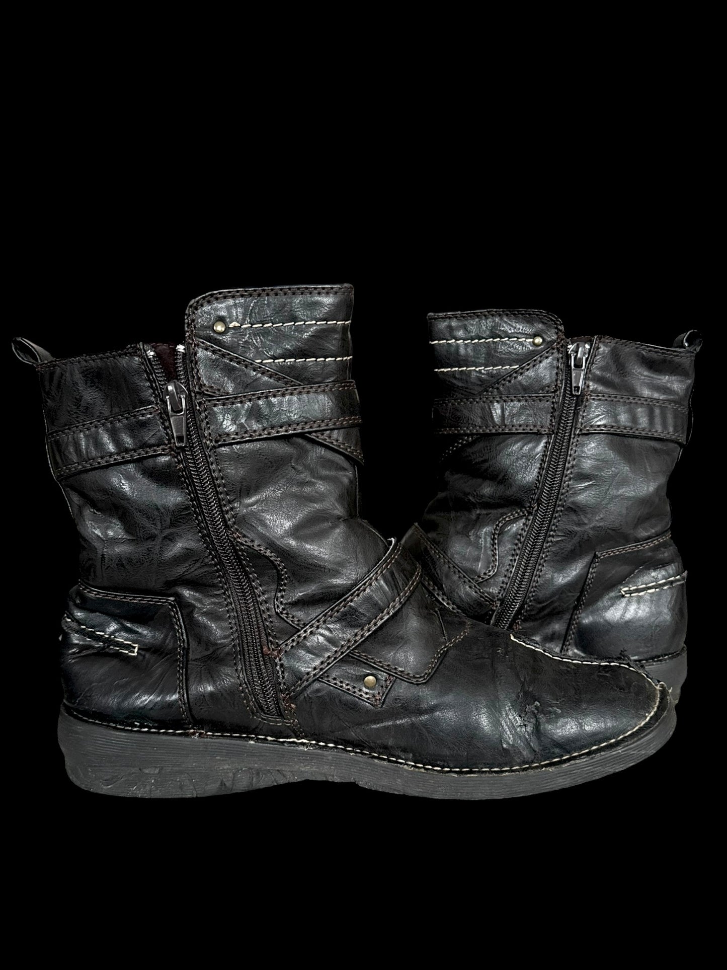 Авангардні чоботи 41