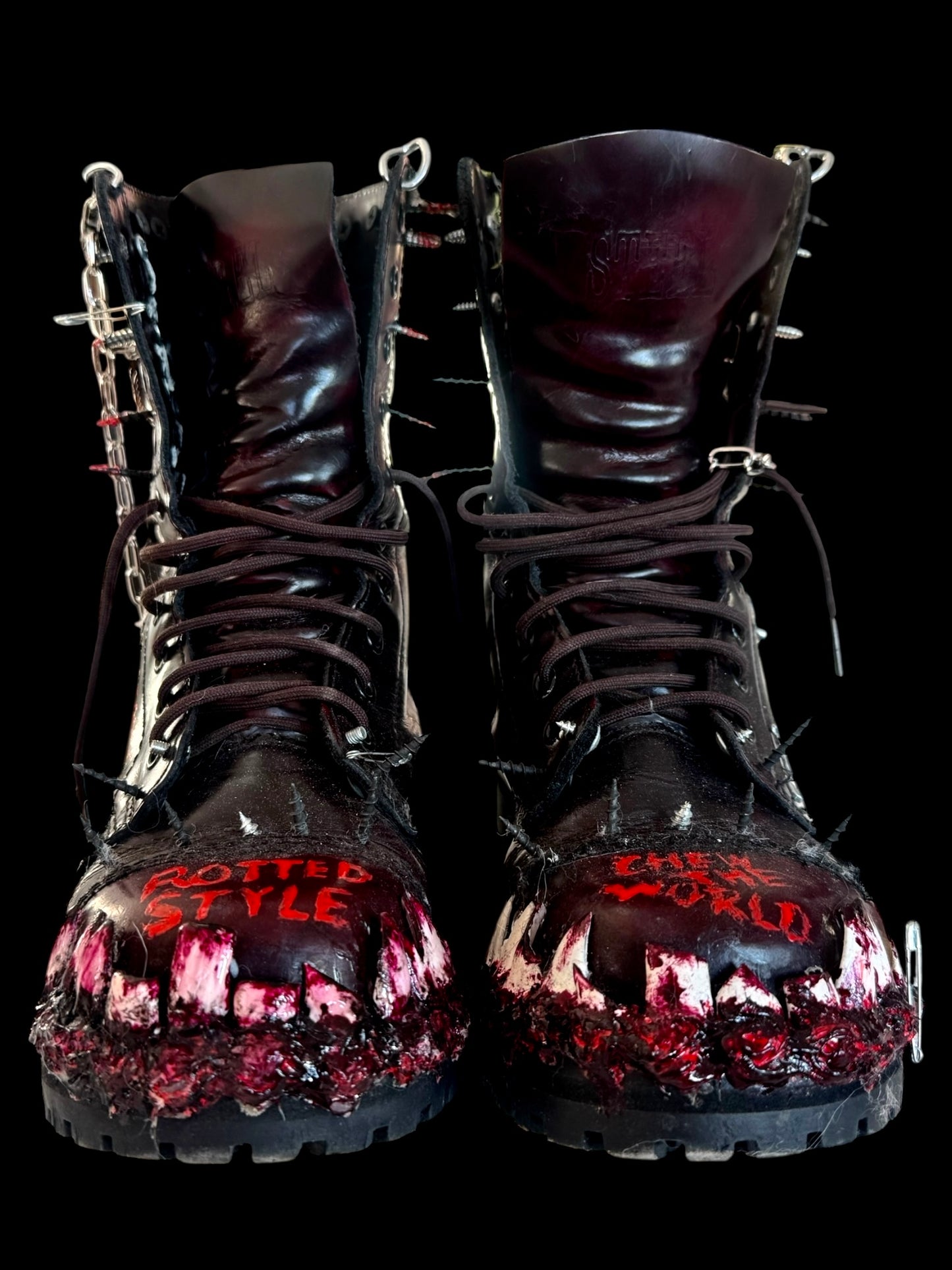 Teeth Steel boots
