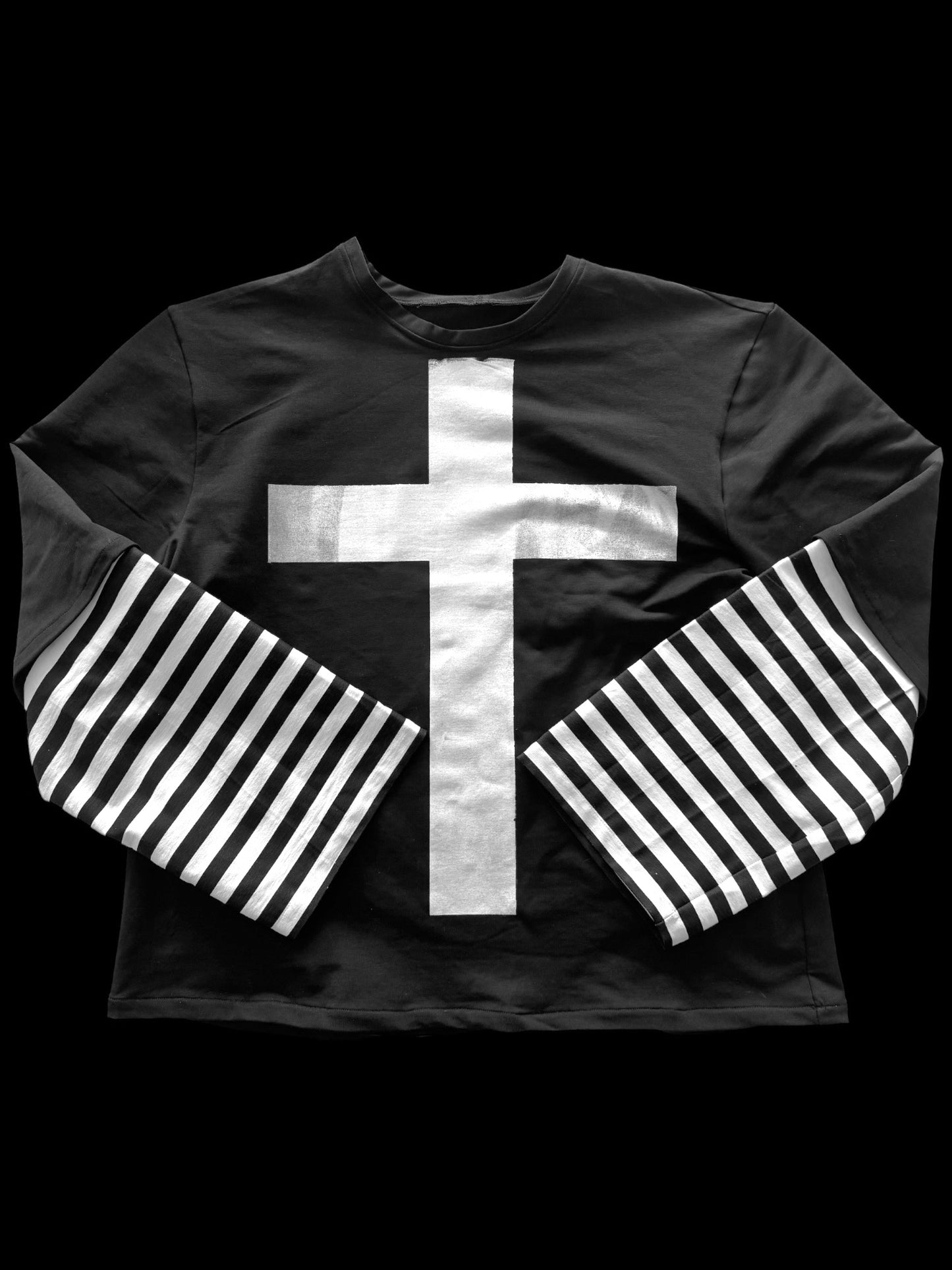«Cross» Cropped Double Sleeve