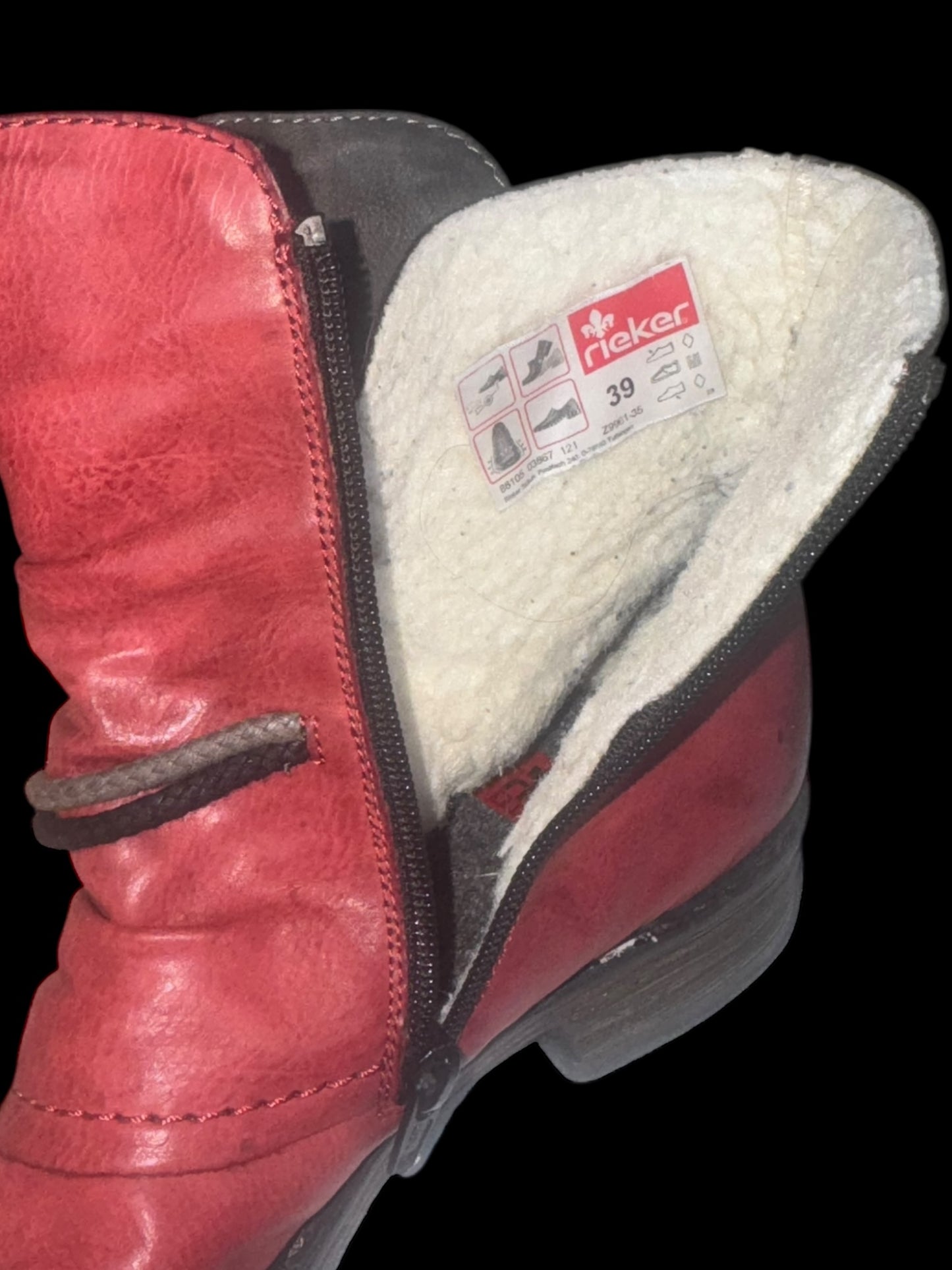 Rieker авангардні чоботи 39