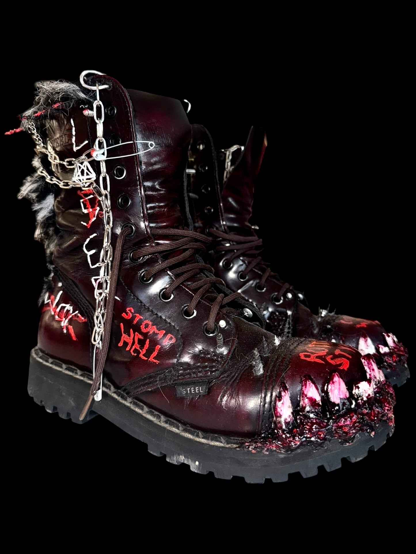 Teeth Steel boots