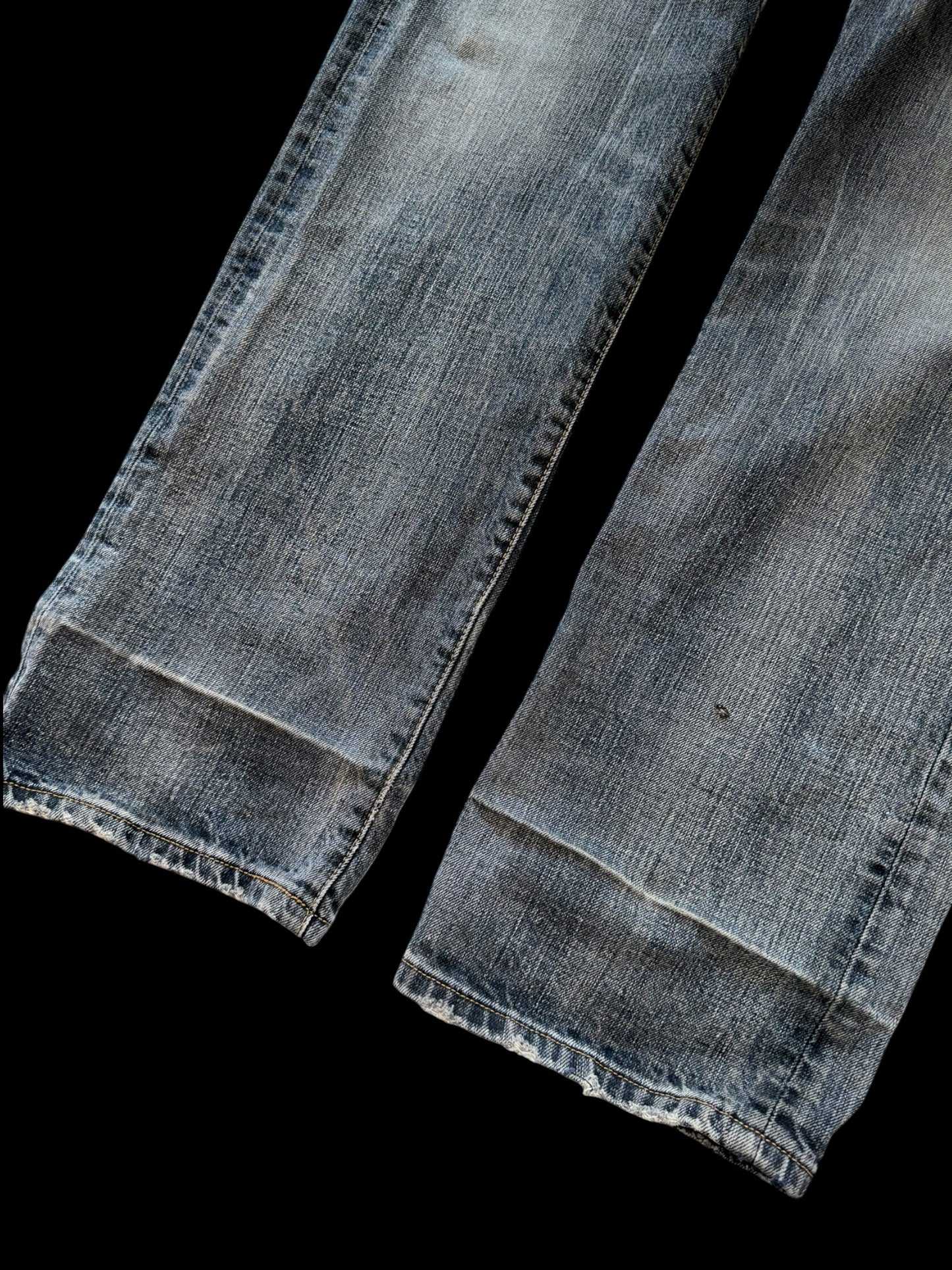 Levis 501 Straight Fit Jeans