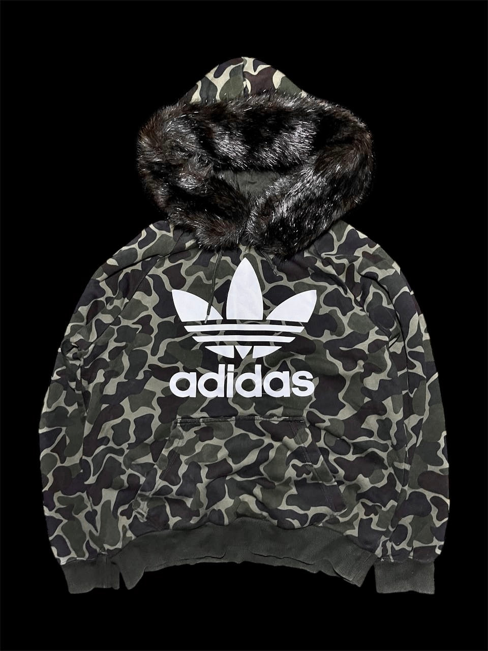Adidas camo hoodus