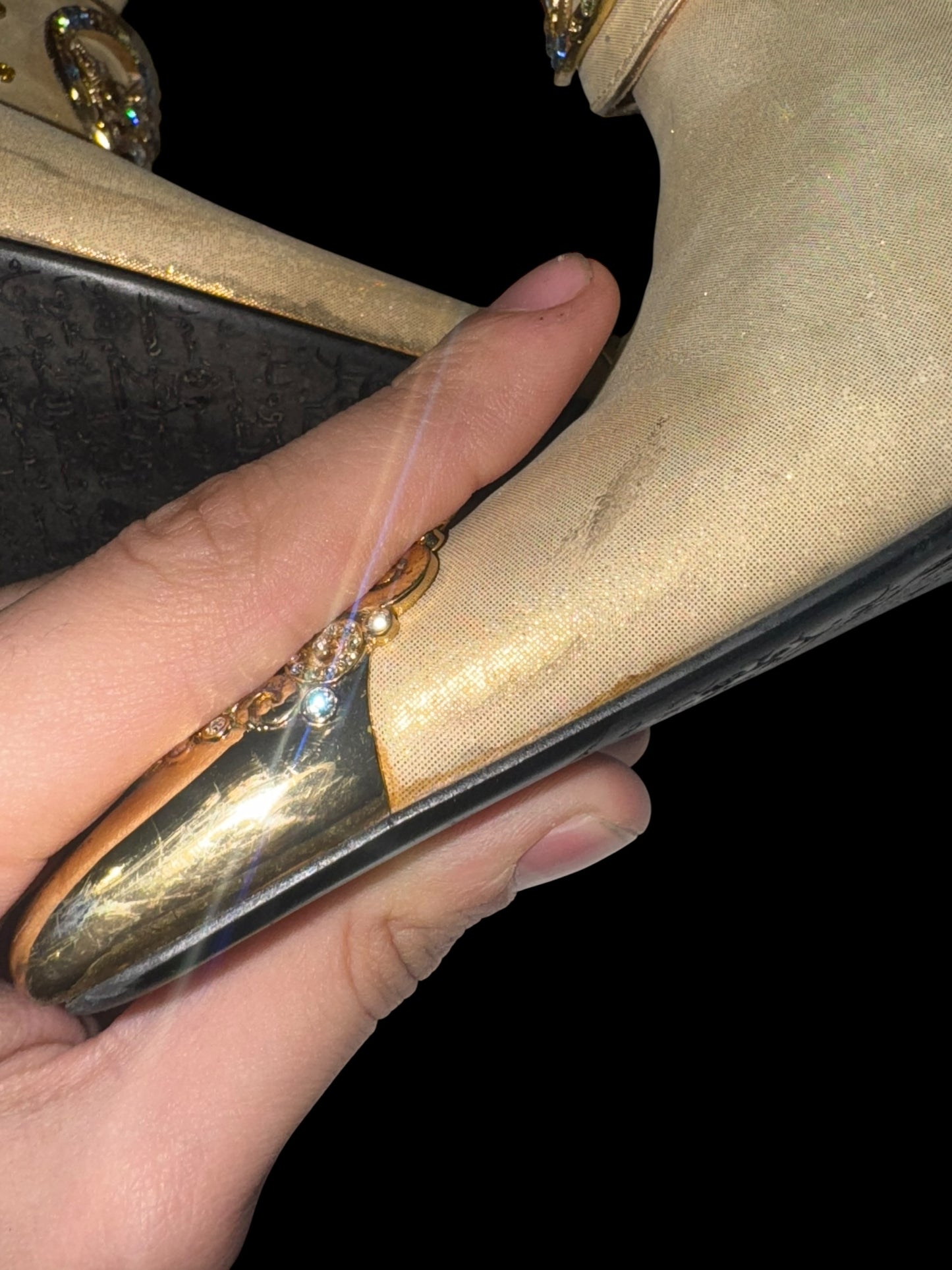 Золоті підбори, як El Dantes 36