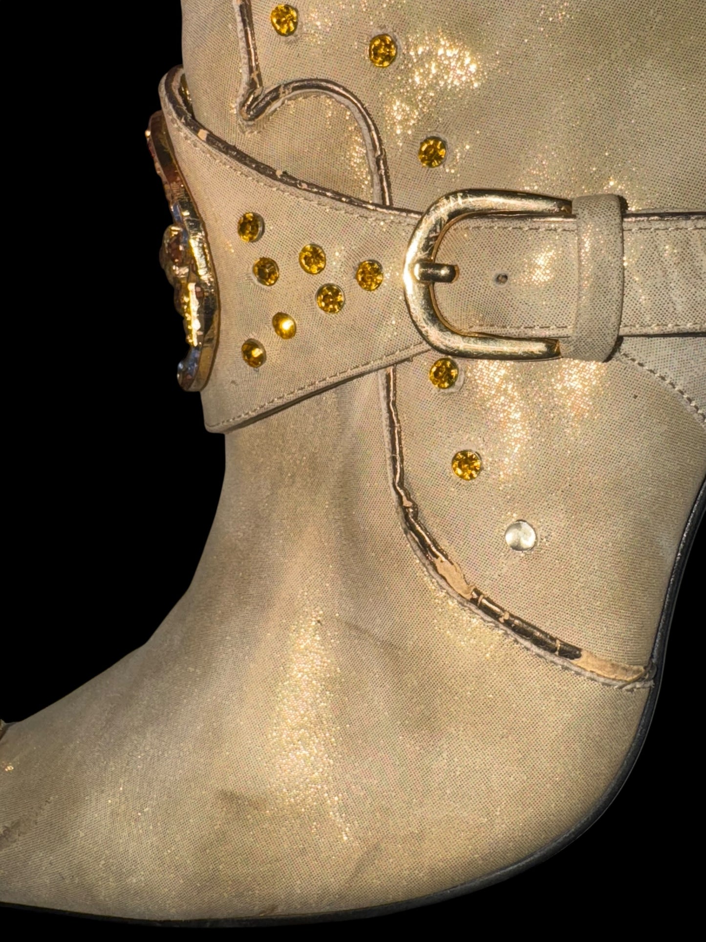 Золоті підбори, як El Dantes 36