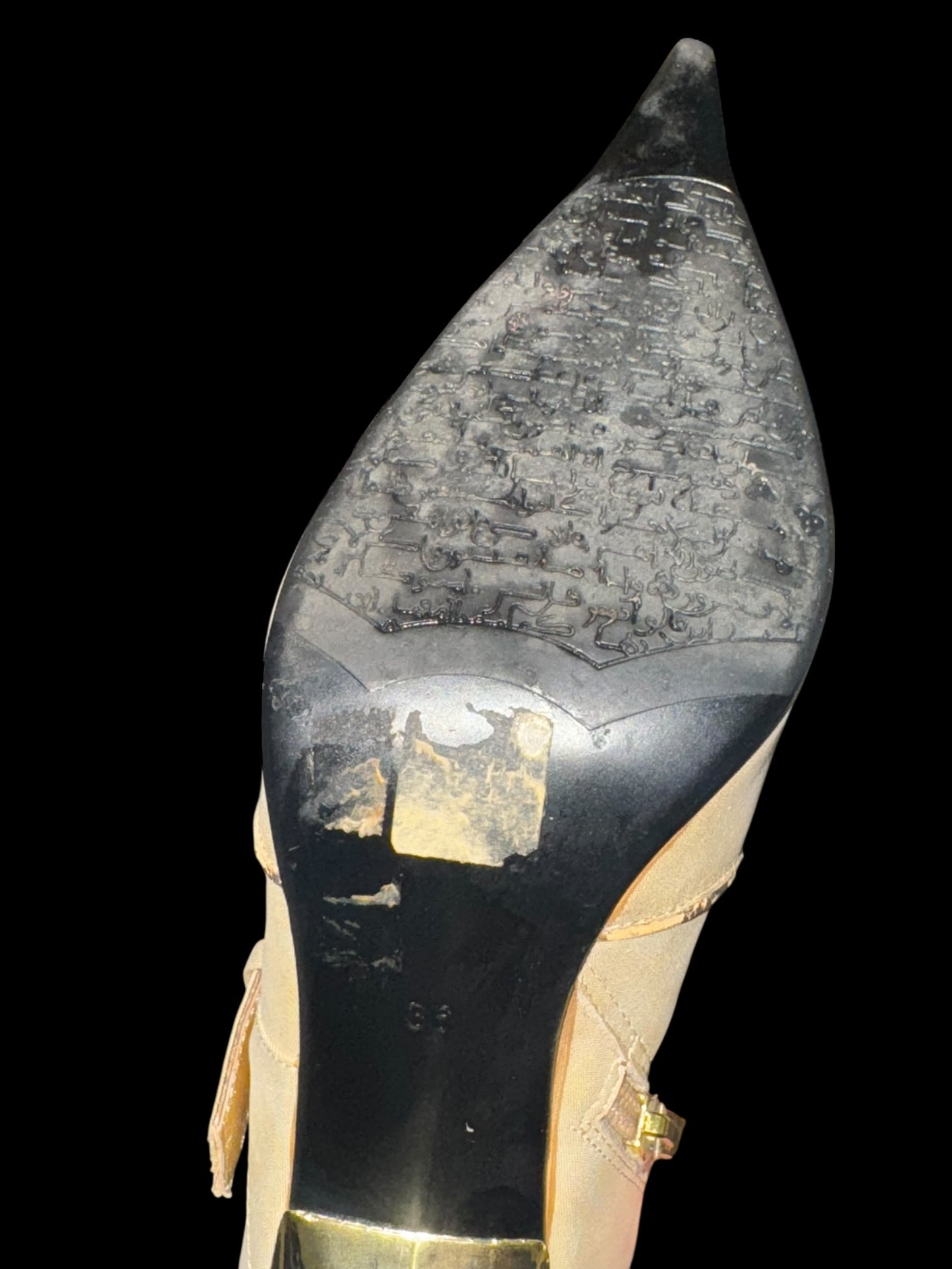 Золоті підбори, як El Dantes 36