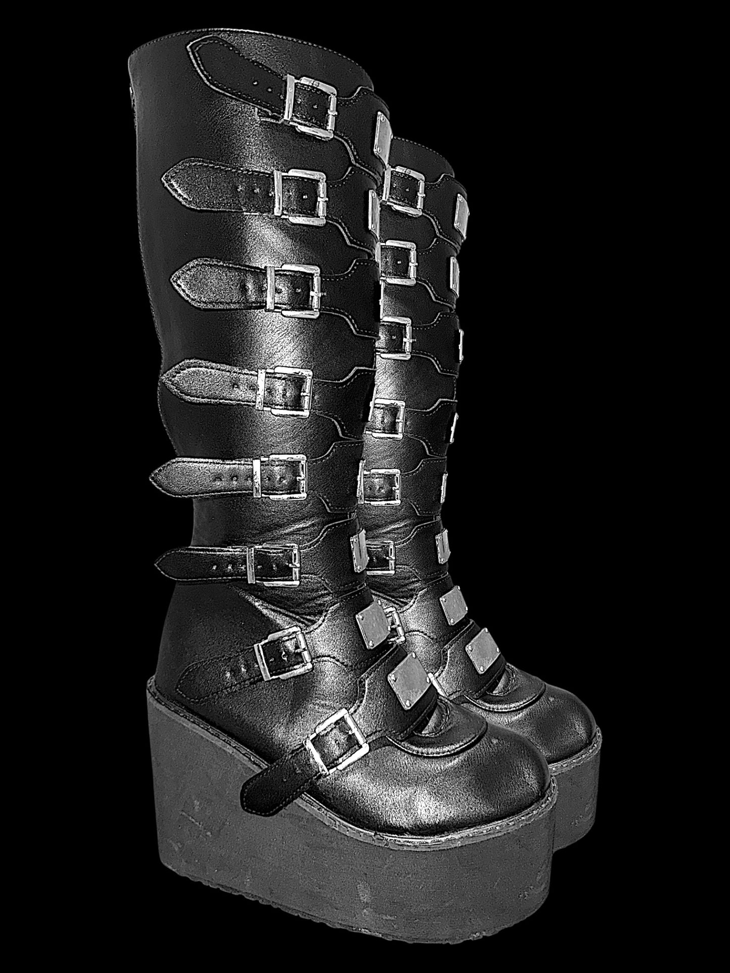 Готичні чоботи